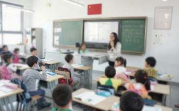 現(xiàn)代詩二首教學設計